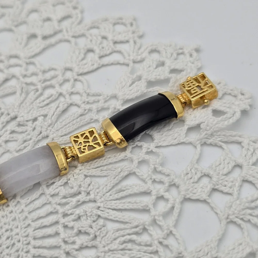 Vintage Multi Color Jade Chinese Character Link Bracelet Gold Tone 7.5 Inch